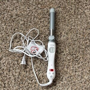 The Beachwaver Co. White Curling Iron